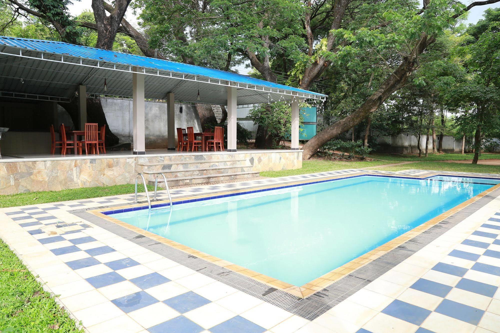 Grand Kalundawa - Dambulla'S Hidden Secret Hotel Eksteriør billede